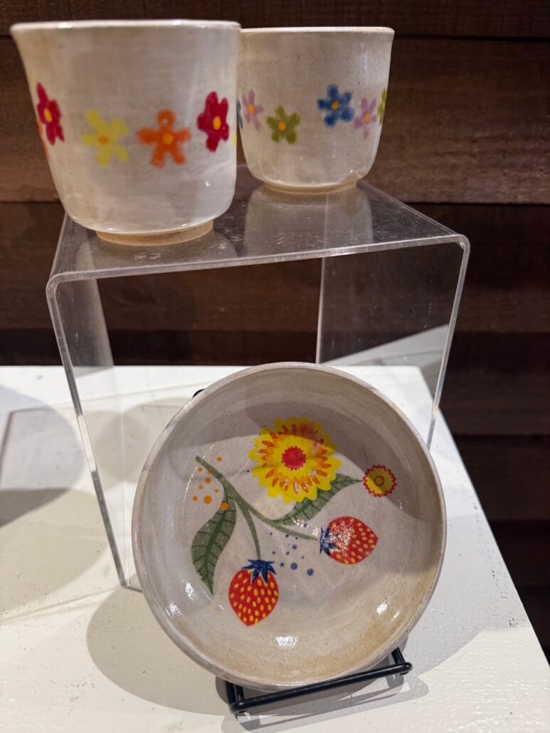 Pottery Pottery - flowers